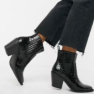 Glamorous Western Style Faux Croc Bootie